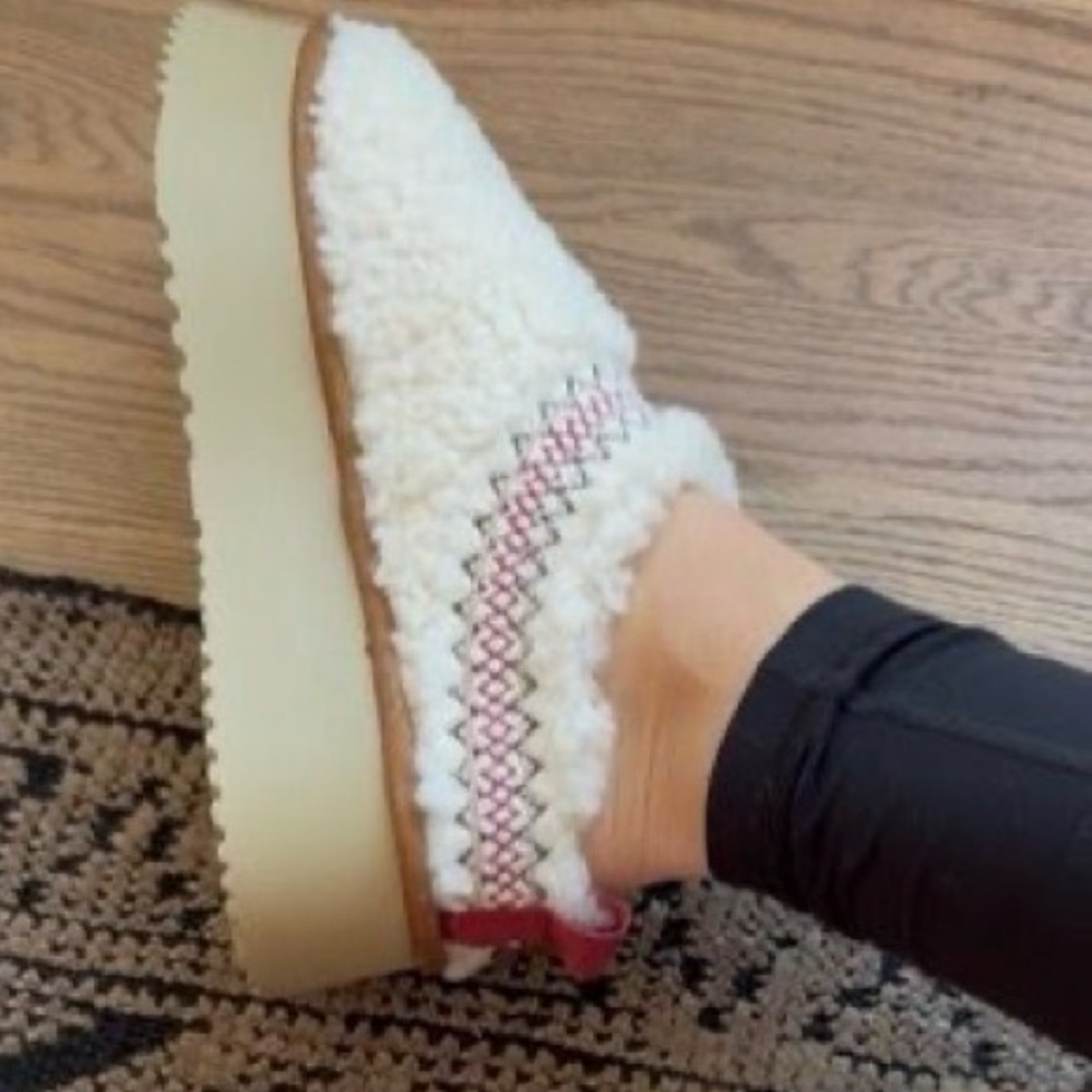 UGG platform slippers